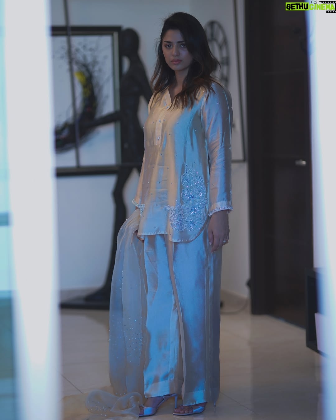 Hira Soomro - 35.3K Likes - ✨✨✨
@rukhdesigns
@areebaziz960