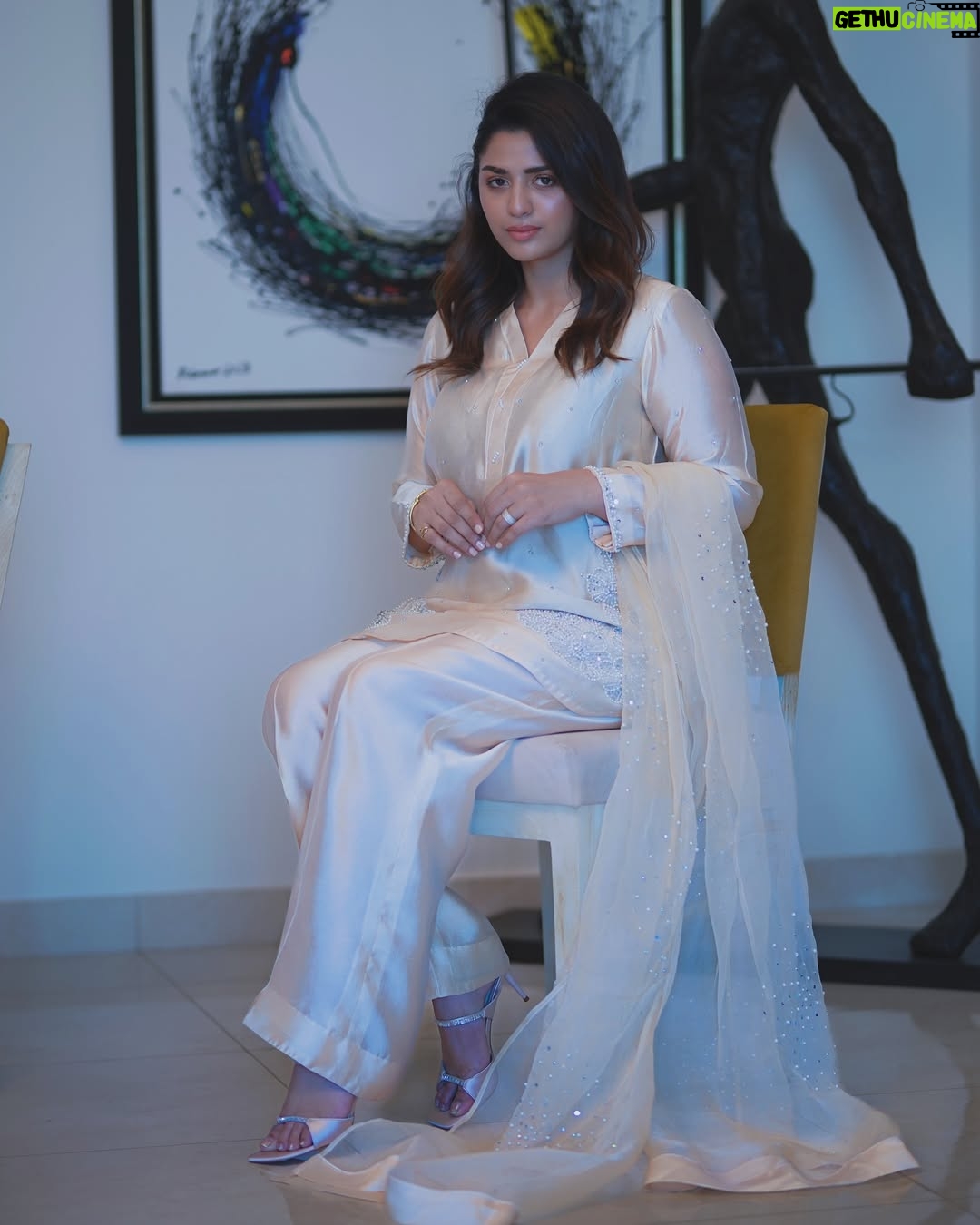 Hira Soomro - 35.3K Likes - ✨✨✨
@rukhdesigns
@areebaziz960