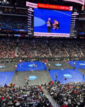 Holly Holm Instagram - This was my first year attending the NCAA championships and the atmosphere was really something special. Always a blessed time with @izzystylewrestling @realvvoods @kennedyblades and I’m honored to meet some legends of the sport. An experience I’ll remember forever. ❤️ I loved seeing our president show up to support these athletes and their hard work. 👊