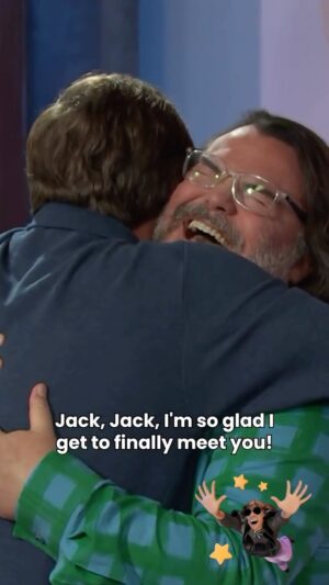 Holly Robinson Peete Instagram - Omgggg this is epic!! Way to go @tannerwiththe_tism!! 
🥹🥹🥹🔥🔥🔥
#autismawarenessmonth #autismacceptancemonth 

Repost @kellyclarksonshow: Best surprise EVER!! 🥹🫶 #LoveontheSpectrum #MinecraftMovie @jackblack