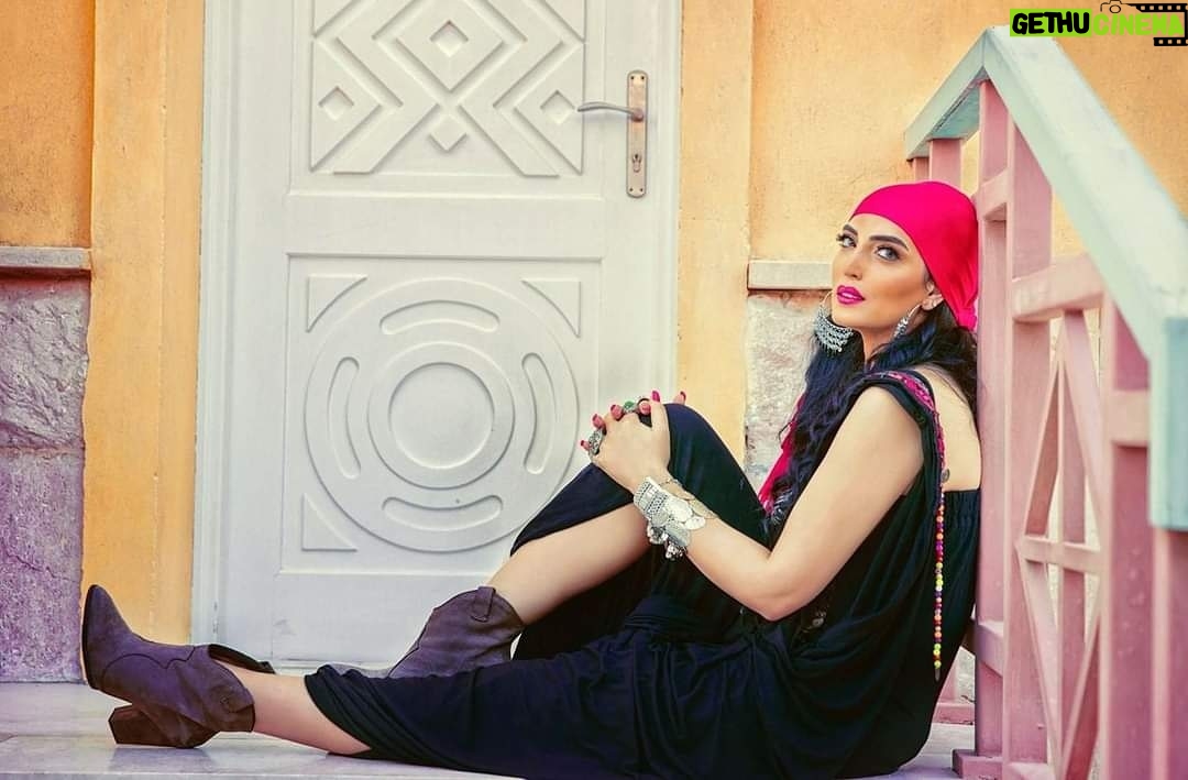 Horeya Farghaly - 19.2K Likes - ايام زمان ❤️
#حورية_فرغلي #horeya_farghaly
#ارشيف