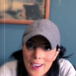 Horeya Farghaly Instagram - الفنان دائما بجمهوره و انا جمهورى عظيم علشان كدا حبيت ارد جزء من تعبكم معايا و سؤالكم عليا و انا تعبانة اى حد عنده مواهب يركز كويس لانى قررت اتبنى افضل المواهب تضامنا مع شركة @mono_media_agency هنساعد اى موهبة انها تظهر للناس و يمكن تشارك معايا فى عمل فنى قريب انتظروا بوست فيه كل التفاصيل