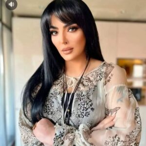 Horeya Farghaly Instagram - كان عيد ميلادي يوم 18 /10 
مفيش حد كان فاكر عيد ميلادي انا زعلانه بس بحبكم من قلبي ♥️
