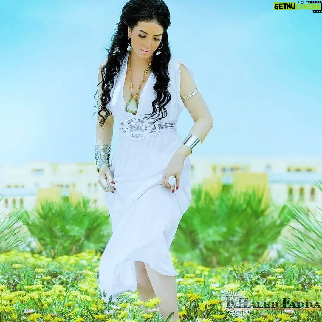 Horeya Farghaly - 15.5K Likes - انا مش هقول غير حسبنا الله ونعم الوكيل في اللي دمر حياتي 😥