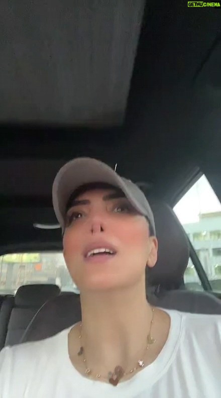 Horeya Farghaly - 7.6K Likes - الطريق زحمه اوي 😂
#حورية_فرغلي #horeya_farghaly