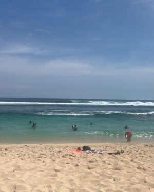 Hyoyeon Instagram - Bali _ 🤸🏼 swim everyday 🏊🏻
.
#bali
#canggu
#jimbaran 
#uluwatu 
#indonesia