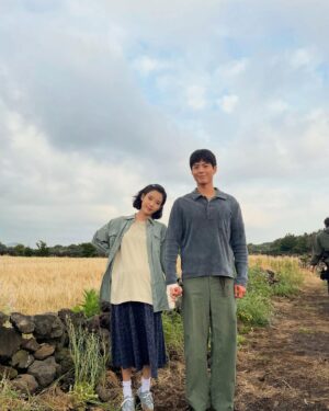 IU Instagram - 1막 비하인드 2탄 🍊
2막 공개 오늘 오후 4시!!
#폭싹속았수다 #whenlifegivesyoutangerines