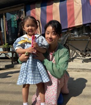 IU Instagram - 2막 비하인드 1탄 🍊🍊
#폭싹속았수다 #whenlifegivesyoutangerines