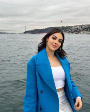 Ibtissam Tiskat Instagram - Nobody can make you happy until you’re happy with yourself first 💙 

#istanbul #ibtissamtiskat