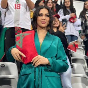Ibtissam Tiskat Instagram - Vive le Maroc 🇲🇦 
2-1 ✊🏼

#marocvsbresil #morocco #ibtissamtiskat