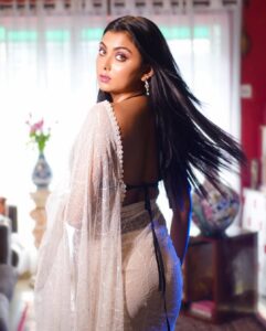 Actress Idhika Paul HD Photos and Wallpapers April 2025