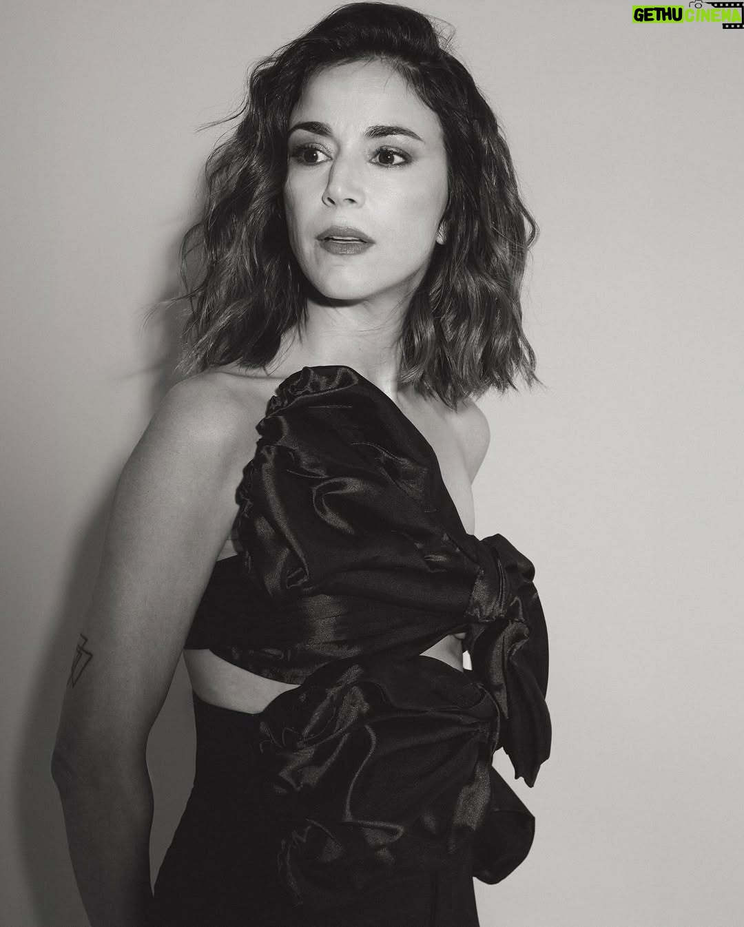 Ignacia Baeza - 2.3K Likes - Ignacia Baeza @revista_ya
Talento @baezaignacia
Fotos @pez_vasquez
Glam @alemakeupart
Estilismo @sofiordenes
Top y Pantalón @sofiordenes
#yacoleccion #ignaciabaeza #actriz