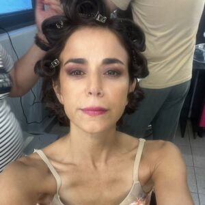 Ignacia Baeza Instagram - Hoy quiero tomar un momento para expresar mis agradecimientos 🤍

Terminaron las grabaciones de “El Señor de la Querencia”, me siento inmensamente agradecida y emocionada por mi personaje “Mercedes de los Rios”

Gracias a @mega.tv @quenarencoret, por la confianza en mí, y a @patolopezvic, por creer en mi trabajo. Un reconocimiento muy especial para mis directores adorados, @nicoalemparte y @f_diazarraztio, gracias por esta experiencia ❤️

Gracias a todo el equipo que está detrás sin ellos NADA sería posible !!! Y mención especial a nuestro tremendo señor de la querencia @gabrielcanasg 👏🏼 

Por supuesto muchas gracias a todo el elenco, por el apoyo y compañerismo durante estos meses. Ha sido un verdadero honor trabajar con cada uno de ustedes. 🎬

Nos vemos en la próxima!