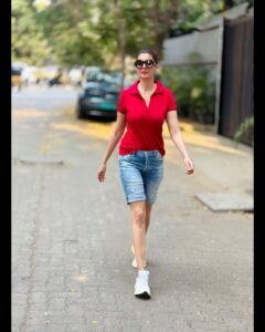 Actress Ihana Dhillon HD Photos and Wallpapers April 2025
