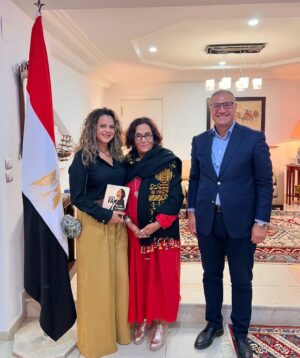 Imen Noel Instagram - ‏شكرا جزيلا لسعادة السفير المصري على الدعوة الكريمة سعدت بلقاء  مصممة المجوهرات عزة فهمي التي أبهرتني بابداعها و رقيها. كانت امسية مميزة جمعت بين الثقافة و الإبداع ، ممتنة لهذه الفرصة الجميلة.