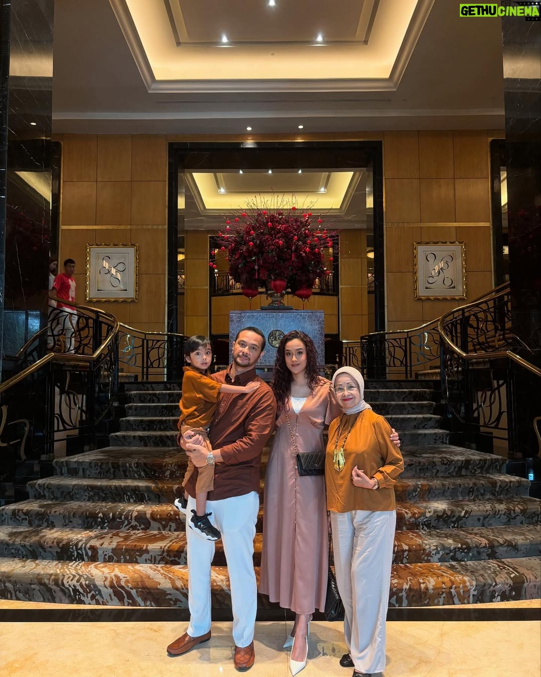 Intan Aletrino - 3 Likes - ā¢02-02⢠Today marks our 5th Wedding Anniversary š
