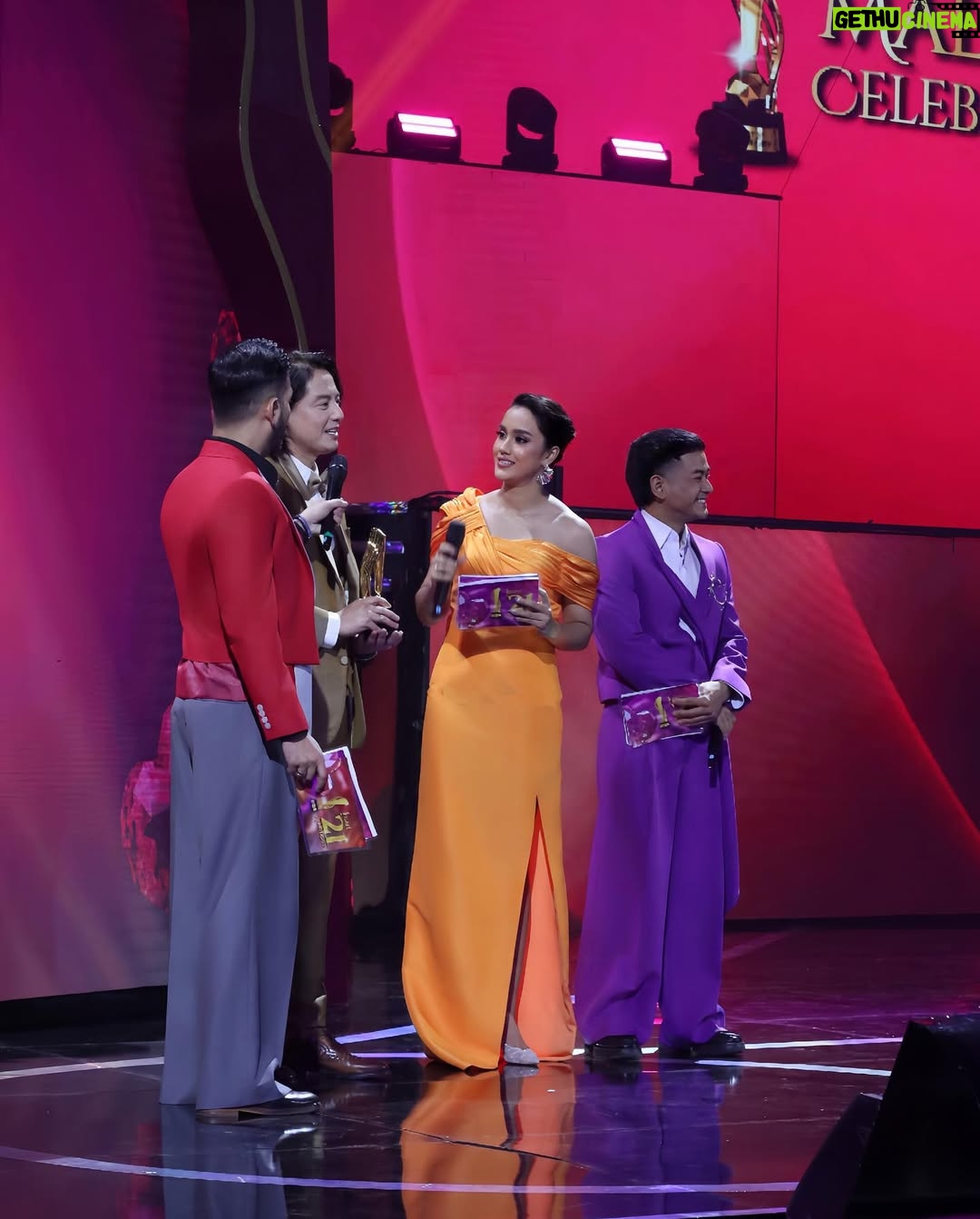 Intan Aletrino - 566 Likes - Insert 21st Anniversary āØ
Gown by @annkellystudio
Red suit by @resti_julieanne
Stylist @thaniasumardi
MUA @athasunny
Hairdo @abob_bobby