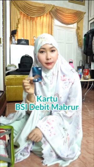Inul Daratista Instagram - Persiapan aku kemarin sebelum berangkat Umroh.. 
yang pasti dan harus dibawa Kartu BSI DEBIT MABRUR. 
Bisa tarik tunai di tanah suci, juga buat belanja dan beli oleh-oleh. Pokoknya umroh aku kali ini terasa lebih mudah menggunakan Kartu BSI DEBIT MABRUR.
@lifewithbsi