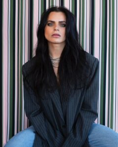 Actress Isabella Castillo HD Photos and Wallpapers September 2025