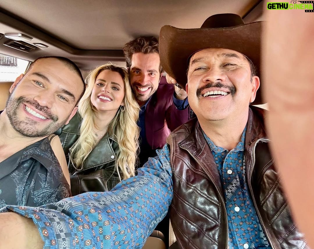 Isabella Castillo - 68.4K Likes - Que les pareció el primer capítulo ? Los leo !!.🔥🔥🔥
No se pierdan @elsenordeloscielos a las 9/8 por @telemundo !! #ARRE 🔥🔥🔥