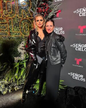Isabella Castillo Instagram - Pre-estreno @elsenordeloscielos 
Proud ✨✨🤍🤍.
.
.
HMU: @reybeautyart