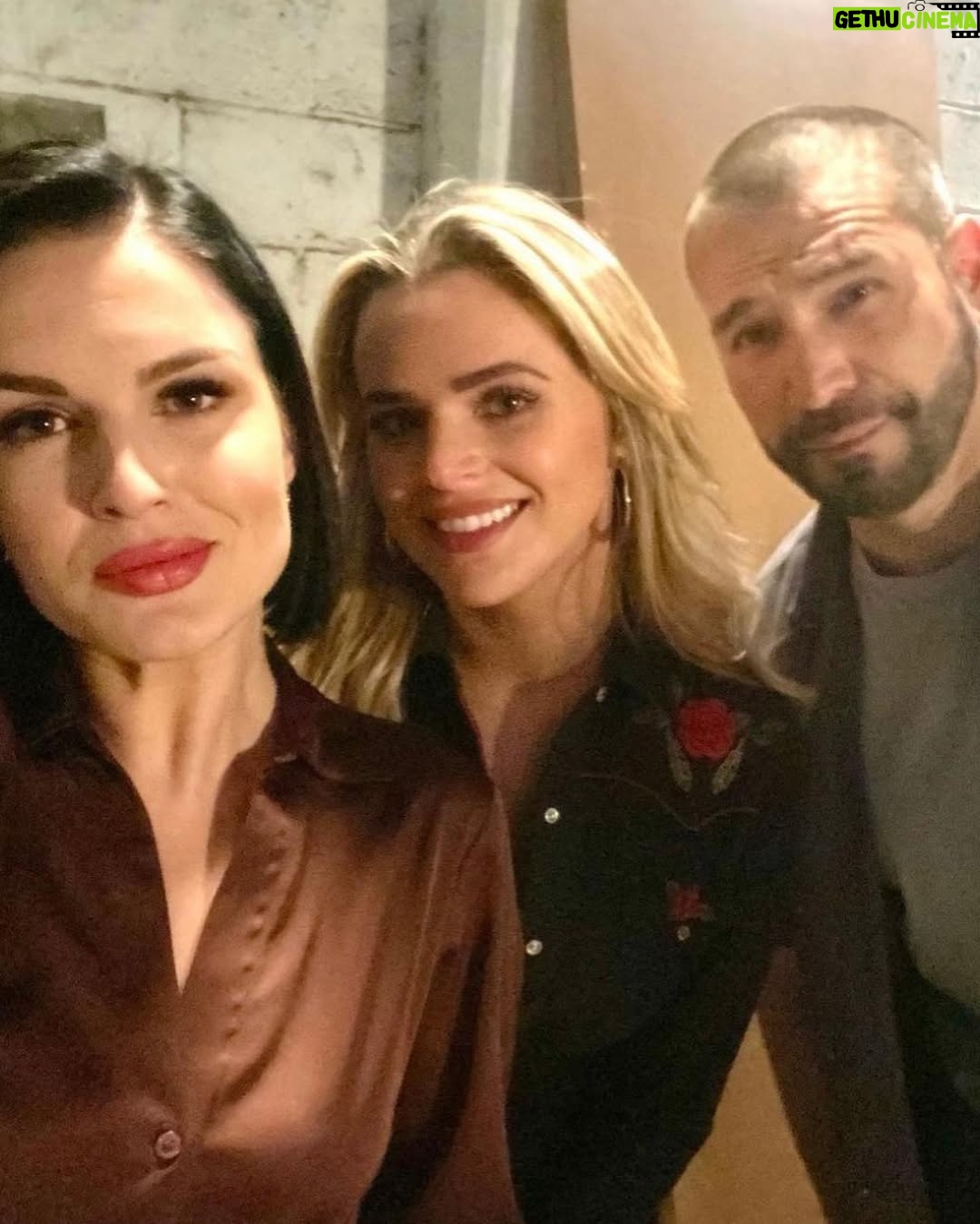 Isabella Castillo - 111.8K Likes - Hoy termina la 8va temporada de @elsenordeloscielos
Gracias Dios por ponerme en el camino de esta serie que nos enseñó a todos que lo que a veces parece imposible Dios lo hace posible. Gracias @rafaelamayanunez por traer de vuelta a Aurelio Casillas, a todos mis compañeros actores por el compromiso y los buenos momentos, al equipo técnico, a esas tantas personas que estan detras de camara y que no se mencionan, al creador de ésta historia @zelkoland a los productores @karenbarroeta @xcantuarias22 @andysalastv @haroldsanchez5117 y a todos los seguidores de está saga que despues de tantos años siguen manteniendo ESDLC como su serie numero uno!!!!
No se pierdan el Gran Final de esta temporada a las 9pm/8c por @telemundo 🔥🔥🔥🔥🔥🔥
#ARRE