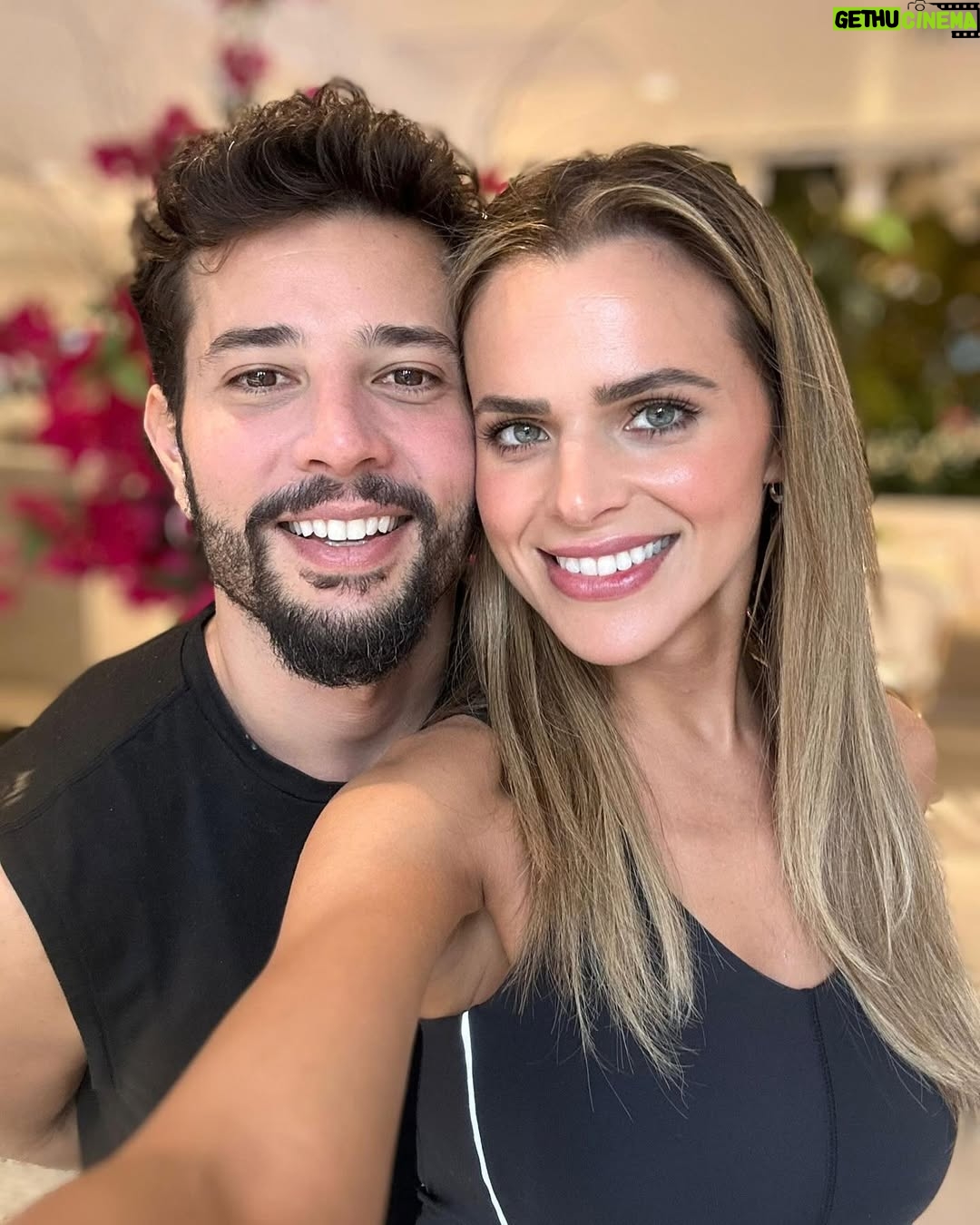 Isabella Castillo - 117.2K Likes - Brunch con Grachi 🧡✨🦋