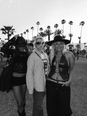 Isadee Jansen Instagram - girl chella ✨🤍❤️‍🔥