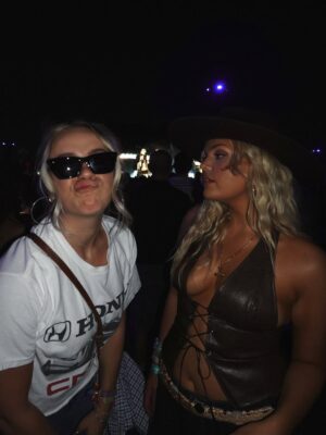 Isadee Jansen Instagram - girl chella ✨🤍❤️‍🔥