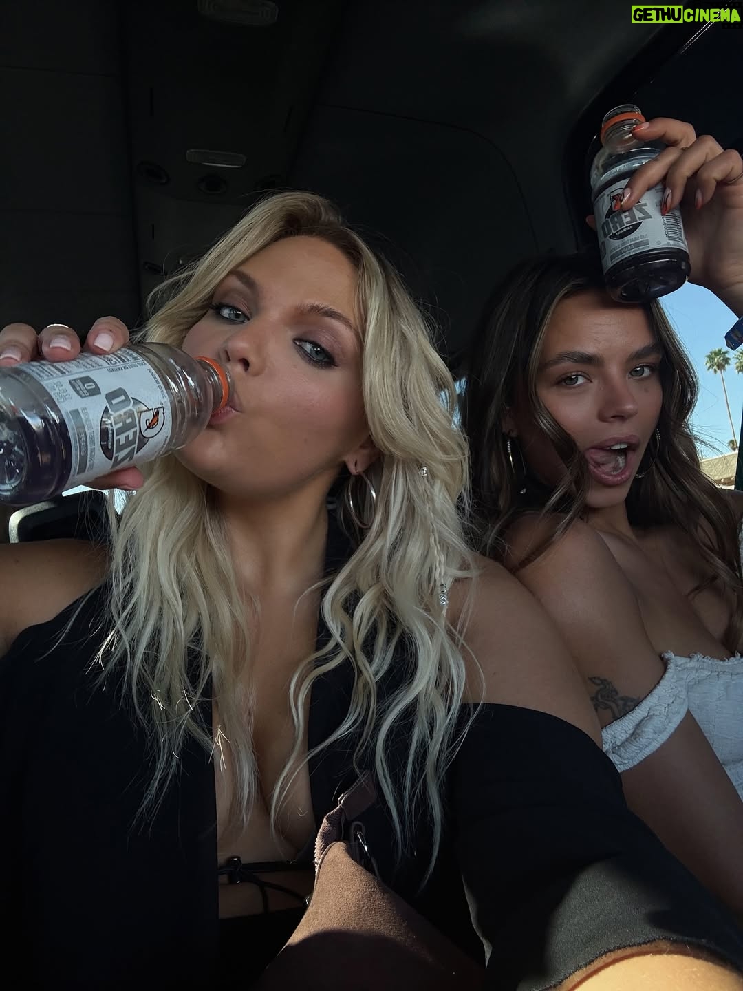 Isadee Jansen - 9.9K Likes - coachella day 1 ā¤ļøāš„