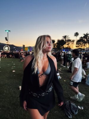 Isadee Jansen Instagram - coachella day 1 ❤️‍🔥