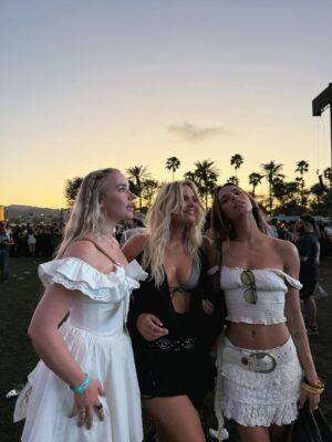 Isadee Jansen Instagram - coachella day 1 ❤️‍🔥