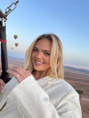 Isadee Jansen Instagram - 26 today. still missin’ 2015 filters tho 🎂