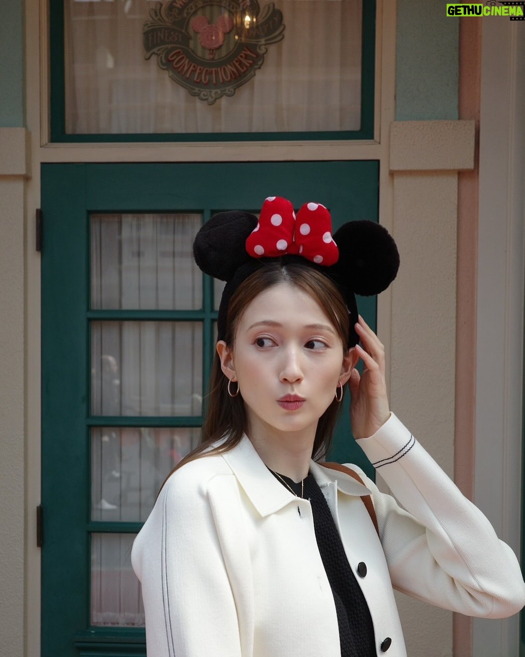 Ito Ohno - 6.1K Likes - 甥っ子とディズニーへ行ってきました💫
可愛いカルガモを見つけて、一緒にじっと見入っていました🥺
#ディズニーランド