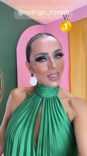 Ivonne Montero Instagram - Siiii #teamromeh en esta cuarta temporada de LCDLF 
Todos contigo @rodrigo_romeh 
🦋💞🥇💞🦋