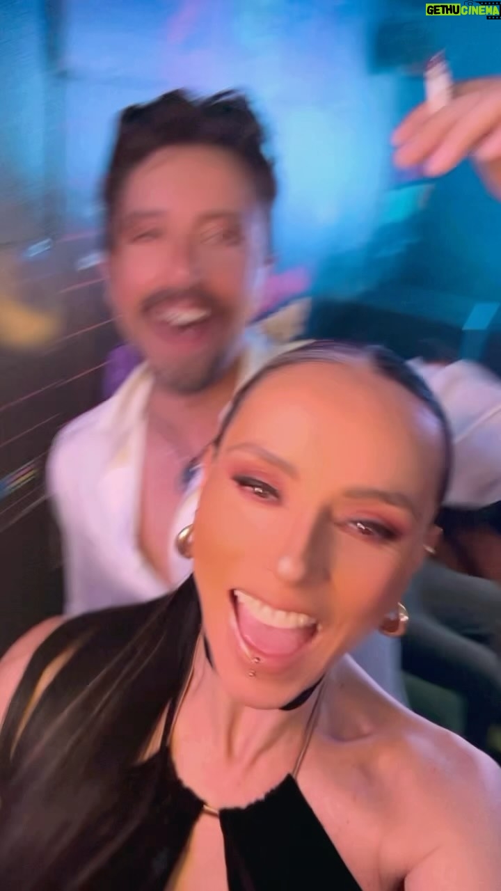 Ivonne Montero - 3.7K Likes - @lacalledelassirenas.club ÉXITO EN ESTA NUEVA ETAPA EN LA ROMA.. la pasamos increíble! TIENEN QUE IR FAMILIA😎🎉🎊🍾💞💃🏻✨🦋