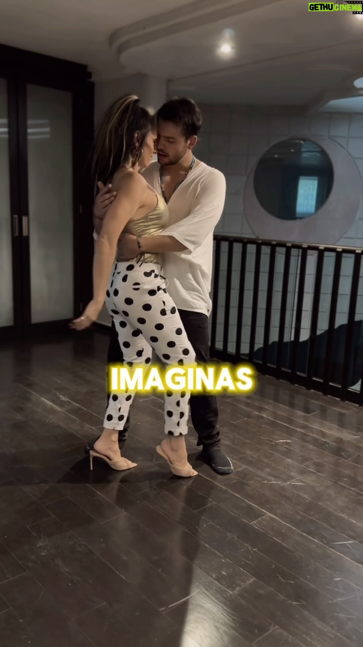 Ivonne Montero - 5.5K Likes - Familiaaa, ¿Cómo bailarían esta parte?
A qué se les acelera el pulso si la bailan 🔥 👀
Queremos verlos, compartir sus bailes, premiar los mejores, queremos que se disfruten esta canción 🤭
#challenge #baile #bachata #simedejas