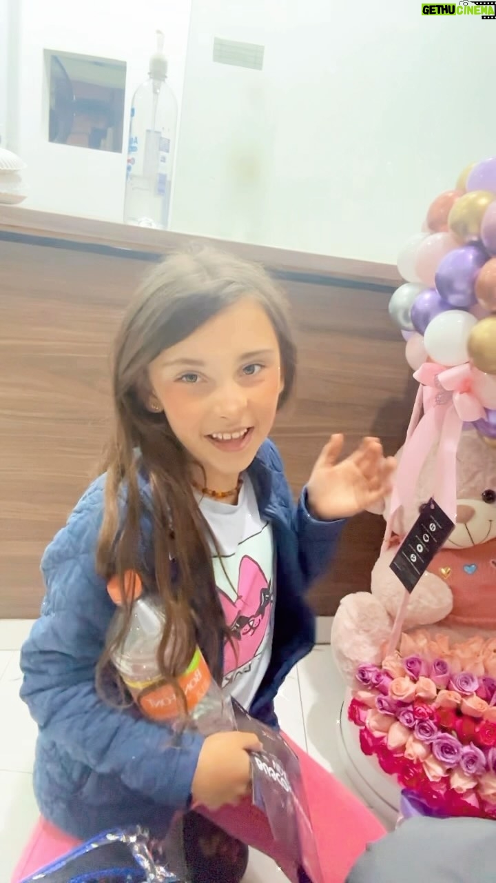 Ivonne Montero - 5.4K Likes - Mis reinas hermosas!! SON LO MÁXIMO 🦋💞🦋.. mi @cel.yn5 mi @gigi.alfano muchas gracias por tan HERMOSISISISISISISMA SORPRESA! 🥳🦋💞🦋🥳 #lasamamos