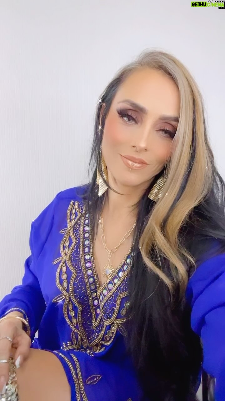 Ivonne Montero - 7.7K Likes - Vayan a @spotyfymusic familia a escuchar mi tema 🎙️ #veneno 🎙️ con La Internacional Carro Show.. les va a encantar.. ✨🤩🦋🎶🦋🤩✨