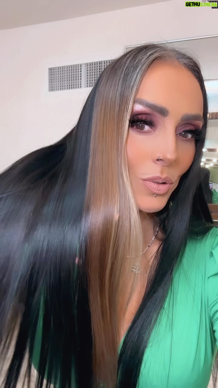 Ivonne Montero - 10.2K Likes - Miren Familia en
🌿 @maliespa_ivonnemontero 🌿tenemos disponible este extraordinario
🧚🏼alaciado orgánico🧚🏼 que no daña tu cabello y te lo deja espectacular.. anímate a probarlo. Estoy segura que te va a encantar!! Déjame consentirte como te mereces.. allá los espero! 🤩Sigan el perfil y chequen la cantidad de servicios disponibles que tenemos!!
🌿🧚🏼🌿