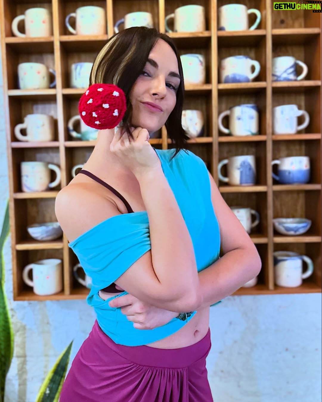 Jade Fraser - 3.8K Likes - Auténtica admiración y respeto, liberan la verdad en nosotros. #ritamusi #tiramisù 🎭☕️🍰🫖🍮@cafelibertad_condesa 

Fotito de don Juanchi nuestro DP: @juanchomurieldp para @intangible.pelicula 🎬🎭