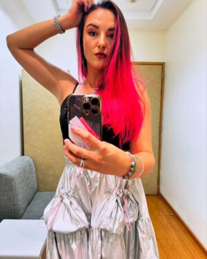 Jade Fraser Instagram - Es Hoy 
Es Hoy 
Es Hoy 6:50 pm en @quebuenahora por @canalunicable con mi apa @omarfierrooficial y @nicolaporcella12 🤙🏽 

Stylist de: @shopcider_mx 👌🏽👗🫶🏽