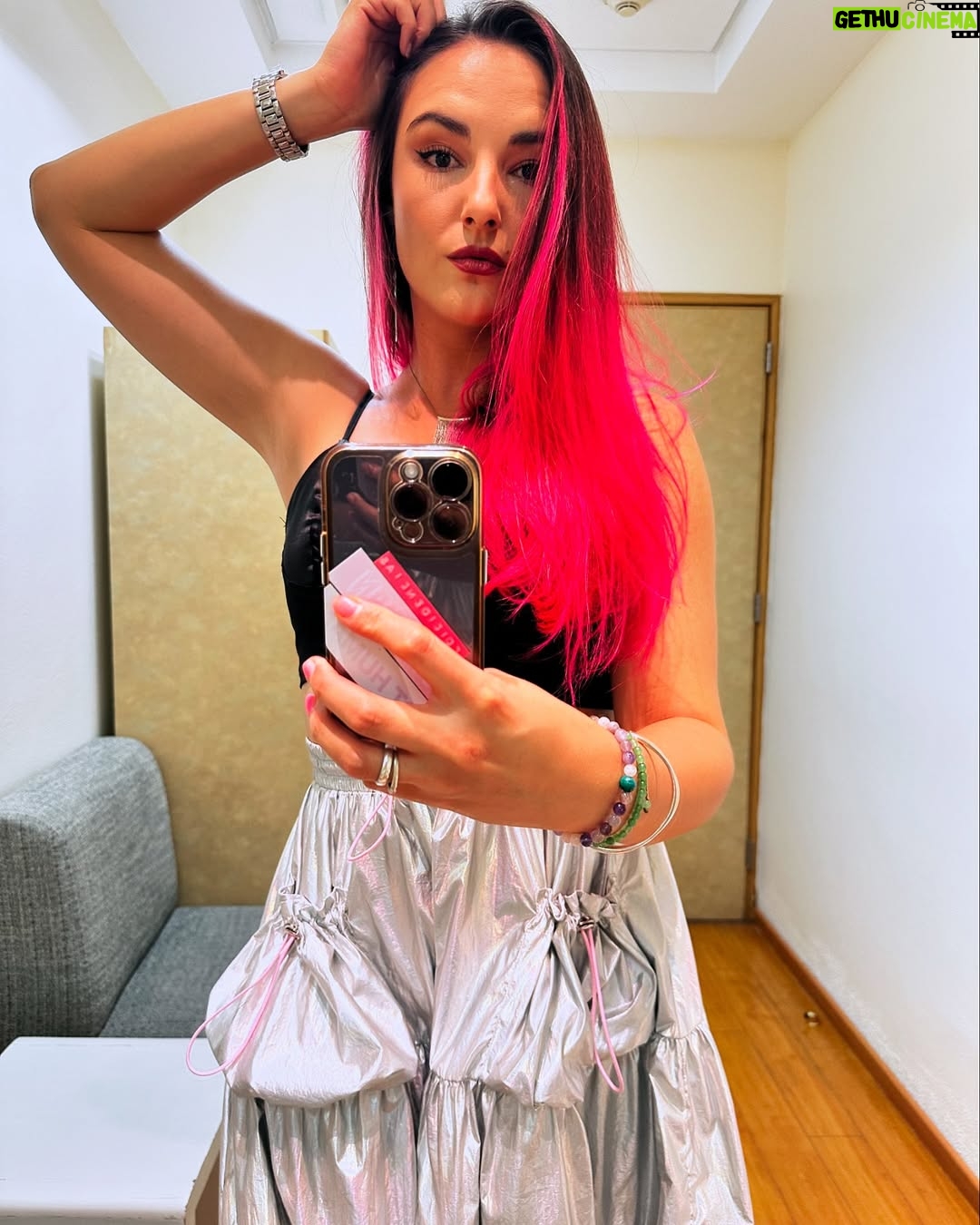 Jade Fraser - 7.1K Likes - Es Hoy
Es Hoy
Es Hoy 6:50 pm en @quebuenahora por @canalunicable con mi apa @omarfierrooficial y @nicolaporcella12 🤙🏽
Stylist de: @shopcider_mx 👌🏽👗🫶🏽