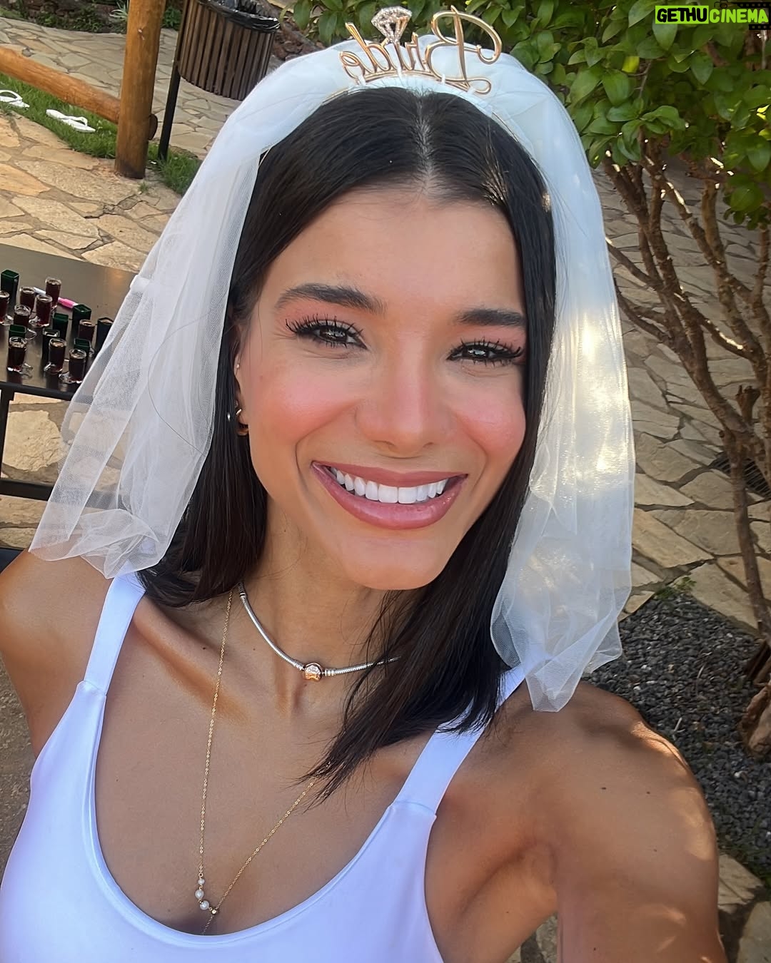 Jakelyne Oliveira - 151.8K Likes - Despedida Malyne 👰🏽♀️🤵🏻♥️
📸 @fredericovazz
#MalyneVaiCasar #DespedidadeSolteiro