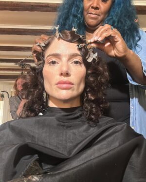Janet Montgomery Instagram - In celebration of last nights episode here are a few more behind the scenes from my time on 1923. Hope you are all enjoying the show! Only one more episode to go. SPOILERS! If you haven’t seen last nights episode DO NOT scroll through these pics. Streaming now on @paramountplus @1923official