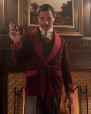 Janet Montgomery Instagram - In celebration of last nights episode here are a few more behind the scenes from my time on 1923. Hope you are all enjoying the show! Only one more episode to go. SPOILERS! If you haven’t seen last nights episode DO NOT scroll through these pics. Streaming now on @paramountplus @1923official