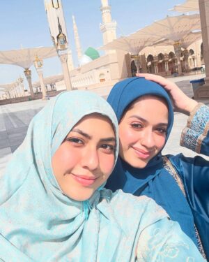 Jannat Zubair Rahmani Instagram - Eid Mubarak ✨
Celebrated Eid in Medina today with my family, and my heart is full. A dream come true, Alhamdulillah. May Allah accept our prayers and fasts, and bless us all with peace, protection, and endless mercy 🤍

Special thanks to @cosmictours for always making it easy for me and my family ✨🤍