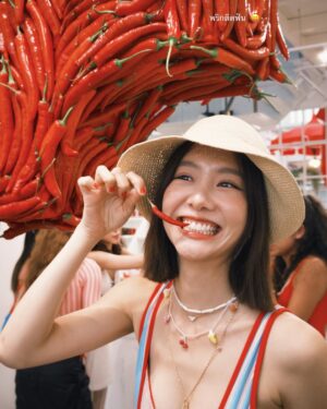 Jarinporn Joonkiat Instagram - ชีวิตที่ใช้ในเดือน มีนาคม
👉🏻 Italy, south of France, Barcelona, Phuket, Bangkok, Krabi 😲💘 จบเดือนที่บินไป @thetubkaakkrabi คนเดียว แต่กว่าจะถึงกระบี่ แผ่นดินไหวอยู่ที่สนามบิน 🫣 Sending my love to everyone out there who stayed in Myanmar and Thailand. 🫂
