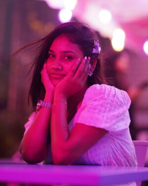 Jasmine Parveen Instagram - Kalakura… Maiyakura… Kavitha Coming…🌚✨ Kavitha Coming…🫧🦋
.
.
Pc: @gokul_krishnan_1010 
Place: @48_sq_ft