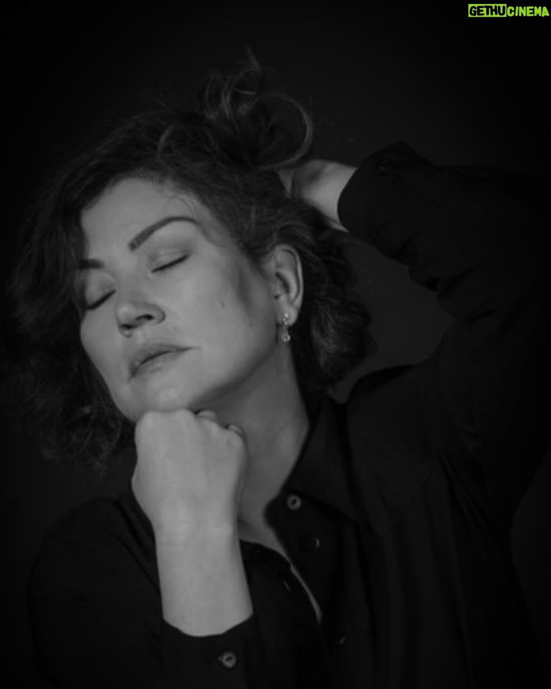 Javiera Contador - 20.3K Likes - Feliz y agradecida de formar parte de la exposición fotogrĆ”fica āManos a la obraā que estarĆ” durante todo Marzo en @tm_lascondes .
Las fotos son de @natalia_photo
šššø #Gracias